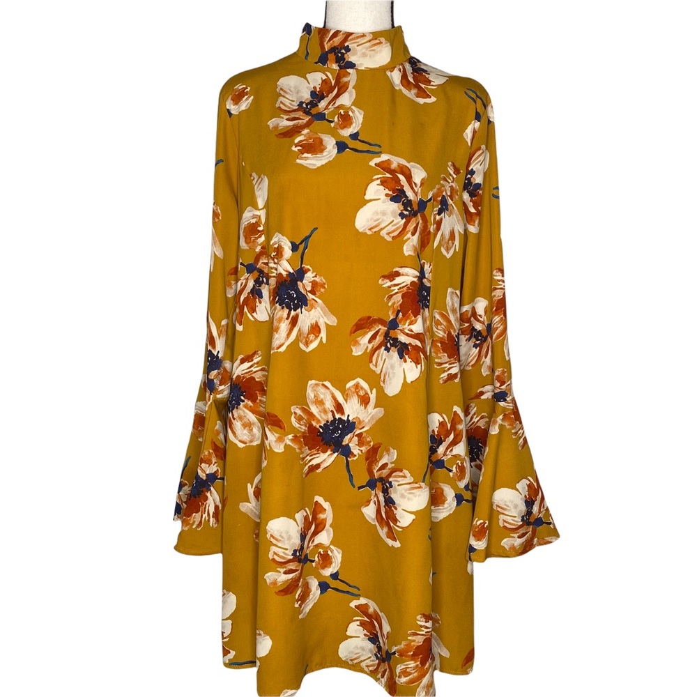 Flair sleeve tunic dress